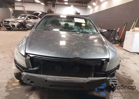 2011 Honda Accord 2.4 Ex-L z USA, uszkodzony, nr VIN 1HGCS1B84BA002414